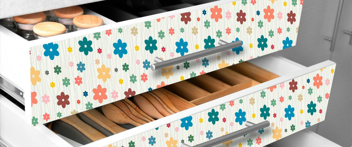 Kreativna obnova vašega pohištva s samolepilnimi folijami