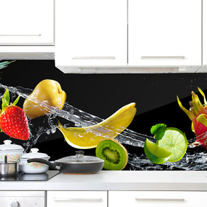 Plošče za kuhinje Fruits with water splash - PVC plošče / Pleksi steklo - s tiskom za kuhinjo, Zidne obloge PKU173-Life-decor.si