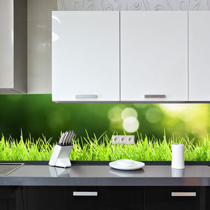 Plošče za kuhinje Green grass - PVC plošče / Pleksi steklo - s tiskom za kuhinjo, Zidne obloge PKU393-Life-decor.si