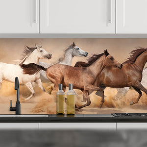 Plošče za kuhinje Horses sand storm - PVC plošče / Pleksi steklo - s tiskom za kuhinjo, Zidne obloge PKU013-Life-decor.si