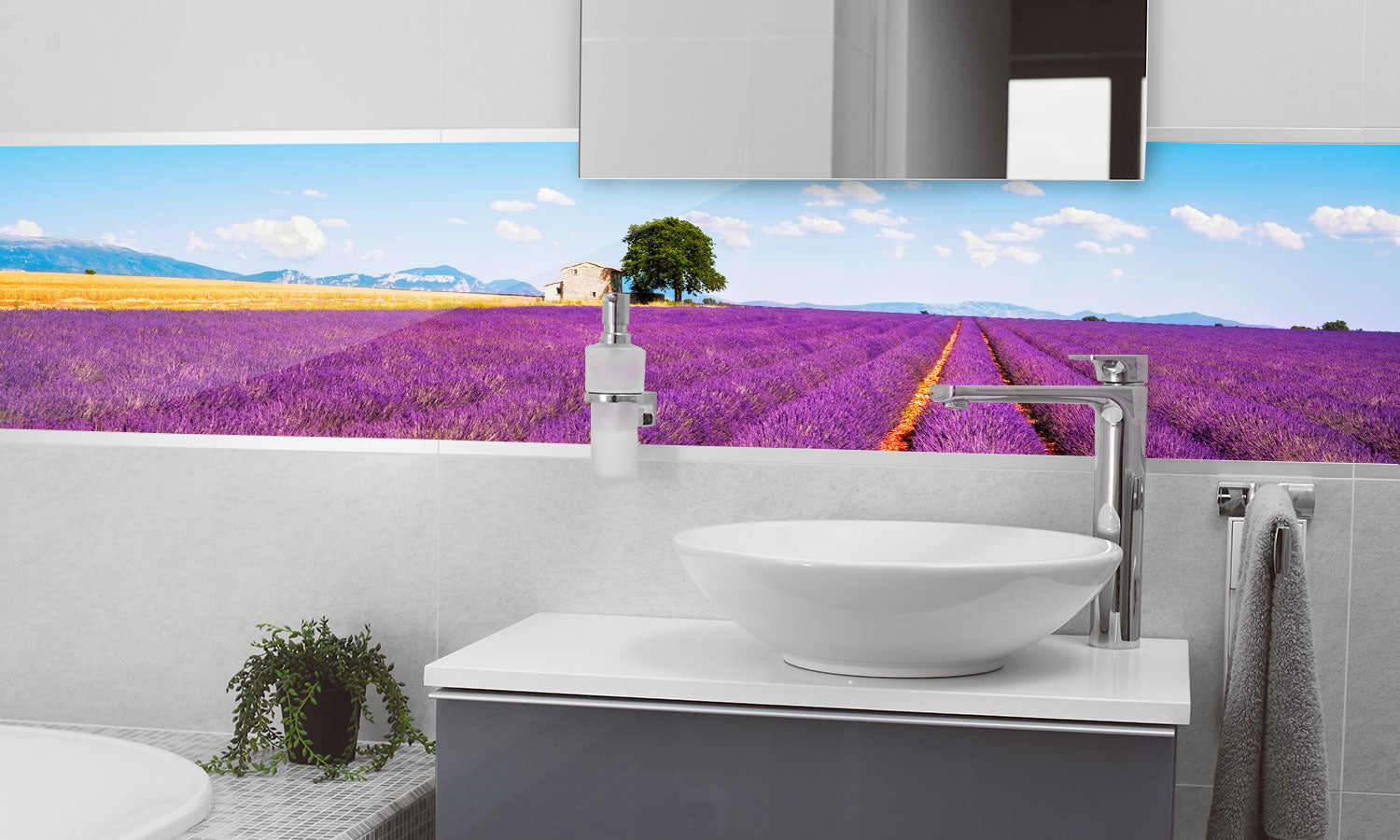 Plošče za kuhinje Lavender flowers - PVC plošče / Pleksi steklo - s tiskom za kuhinjo, Zidne obloge PKU216-Life-decor.si