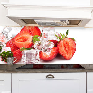 Plošče za kuhinje Strawberries - PVC plošče / Pleksi steklo - s tiskom za kuhinjo, Zidne obloge PKU170-Life-decor.si