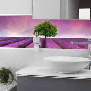 Plošče za kuhinje Stunning lavender field - PVC plošče / Pleksi steklo - s tiskom za kuhinjo, Zidne obloge PKU217-Life-decor.si