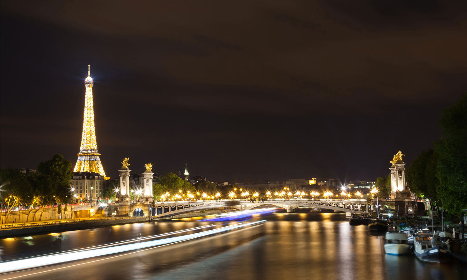 Plošče za kuhinje The magic of Paris at night - PVC plošče / Pleksi steklo - s tiskom za kuhinjo, Zidne obloge PKU246-Life-decor.si