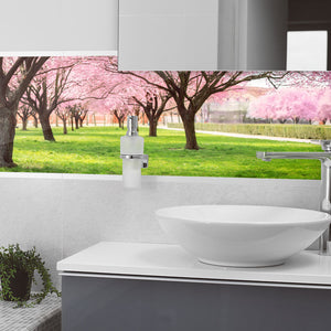 Stakla za kuhinje Cherry blossom trees Alley - PVC plošče / Pleksi steklo - s tiskom za kuhinjo, Zidne obloge PKU295-Life-decor.si