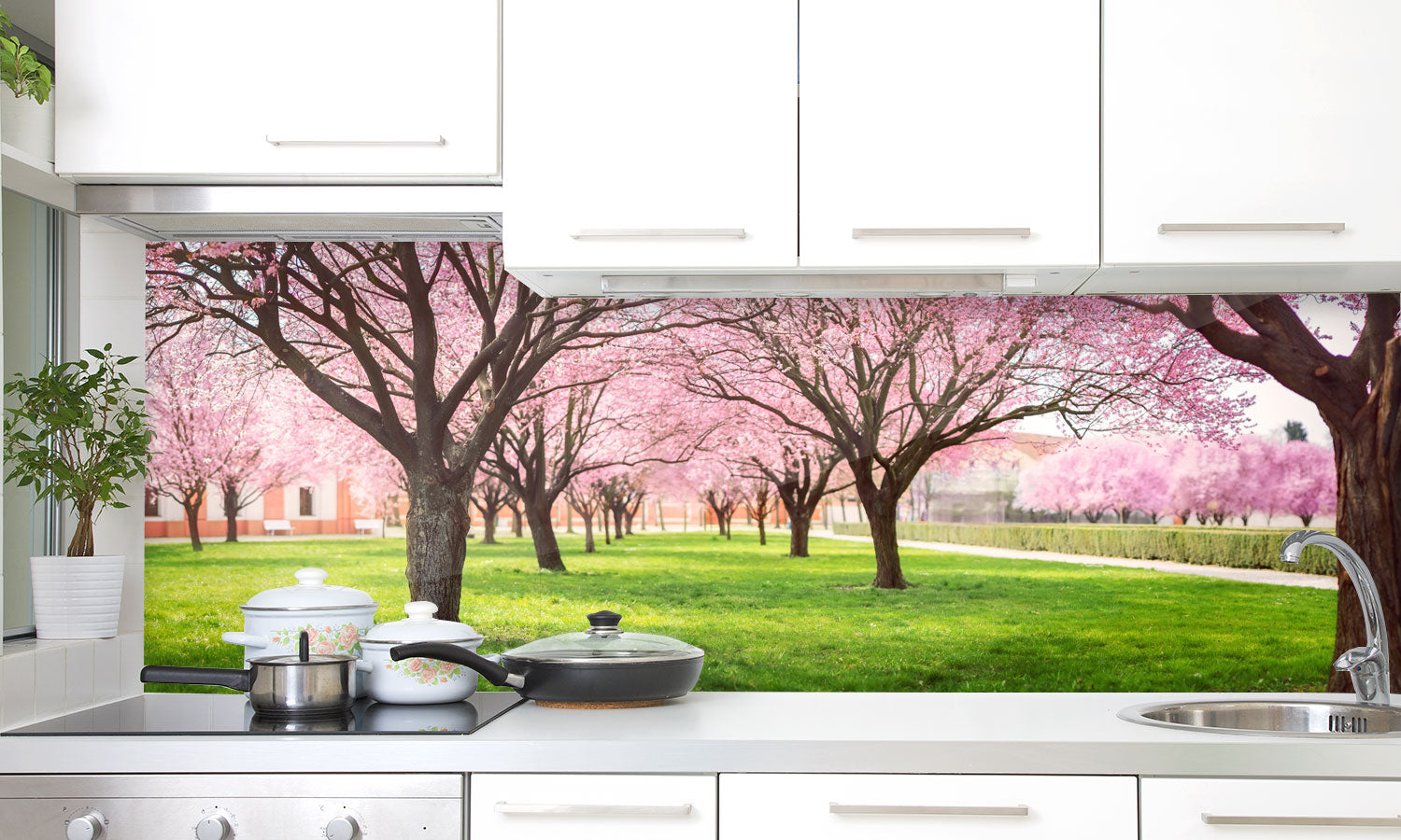 Stakla za kuhinje Cherry blossom trees Alley - PVC plošče / Pleksi steklo - s tiskom za kuhinjo, Zidne obloge PKU295-Life-decor.si