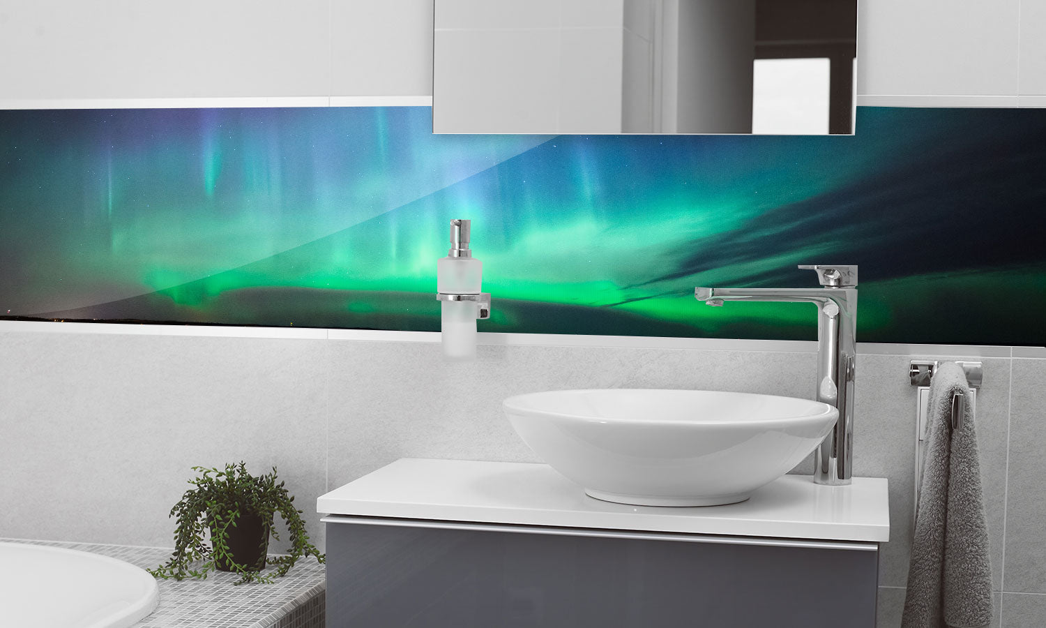 Stakla za kuhinje Northern lights - PVC plošče / Pleksi steklo - s tiskom za kuhinjo, Zidne obloge PKU265-Life-decor.si