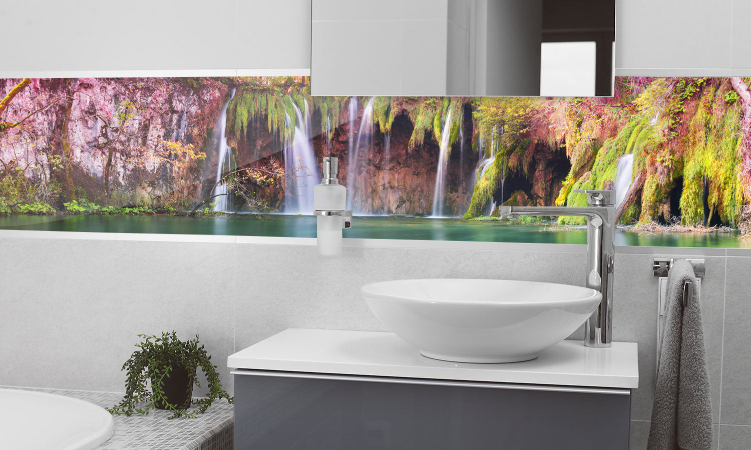 Stakla za kuhinje Plitvice Waterfalls - PVC plošče / Pleksi steklo - s tiskom za kuhinjo, Zidne obloge PKU310-Life-decor.si