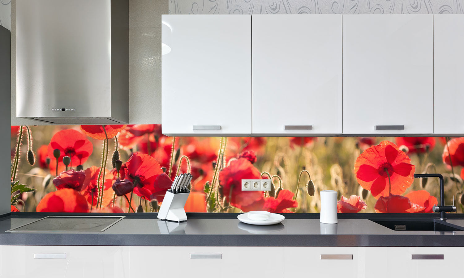 Stakla za kuhinje Tuscan red poppies - PVC plošče / Pleksi steklo - s tiskom za kuhinjo, Zidne obloge PKU299-Life-decor.si