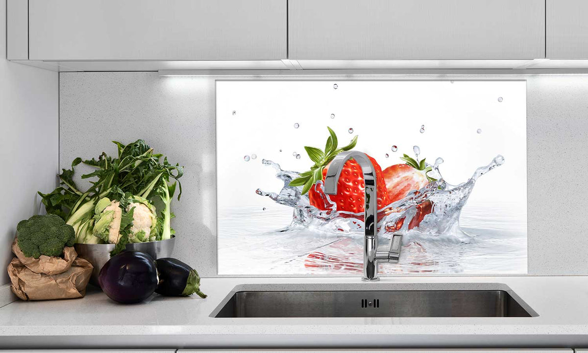 Zaštitnik od prskanja vodom Strawberries, kaljeno staklo - KA015