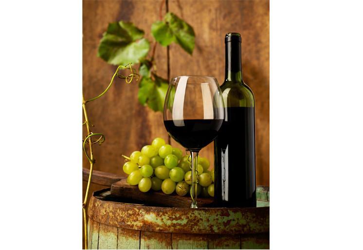 Samolepilne stenske tapete  Red wine and grapes