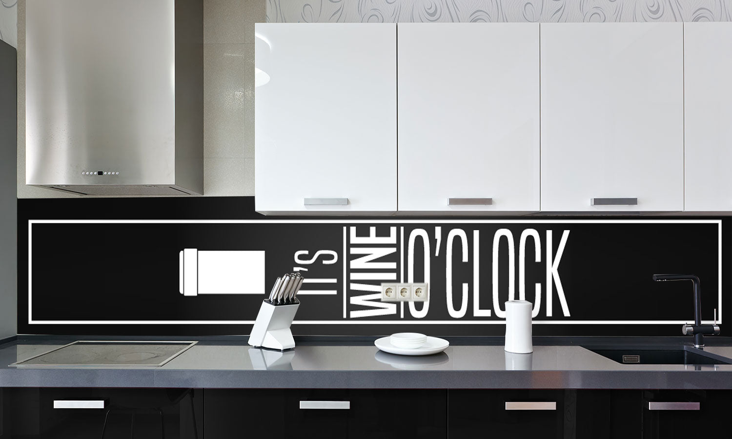 Kuhinjski paneli Black Wine - Stekleni / PVC plošče / Pleksi steklo - s tiskom za kuhinjo, Stenske obloge PKU0197 - Life-decor.si