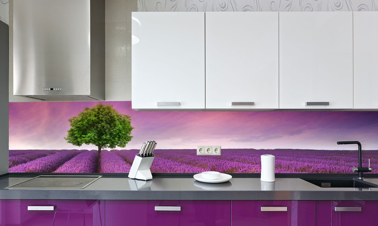 Kuhinjski paneli Stunning lavender field - Pleksi steklo - s tiskom za kuhinjo, Stenske obloge PKU0217