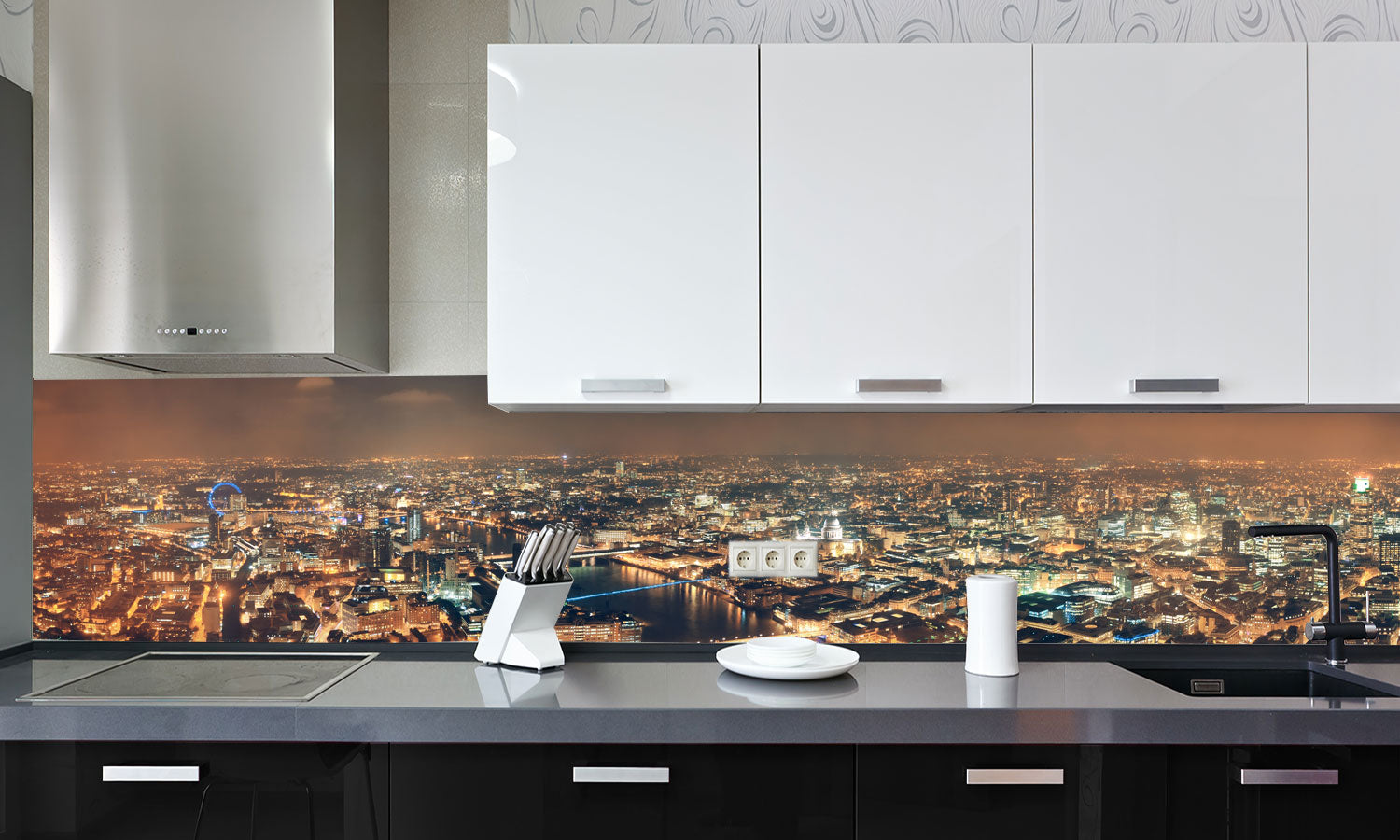 Kuhinjski paneli London night - Pleksi steklo - s tiskom za kuhinjo, Stenske obloge PKU0247