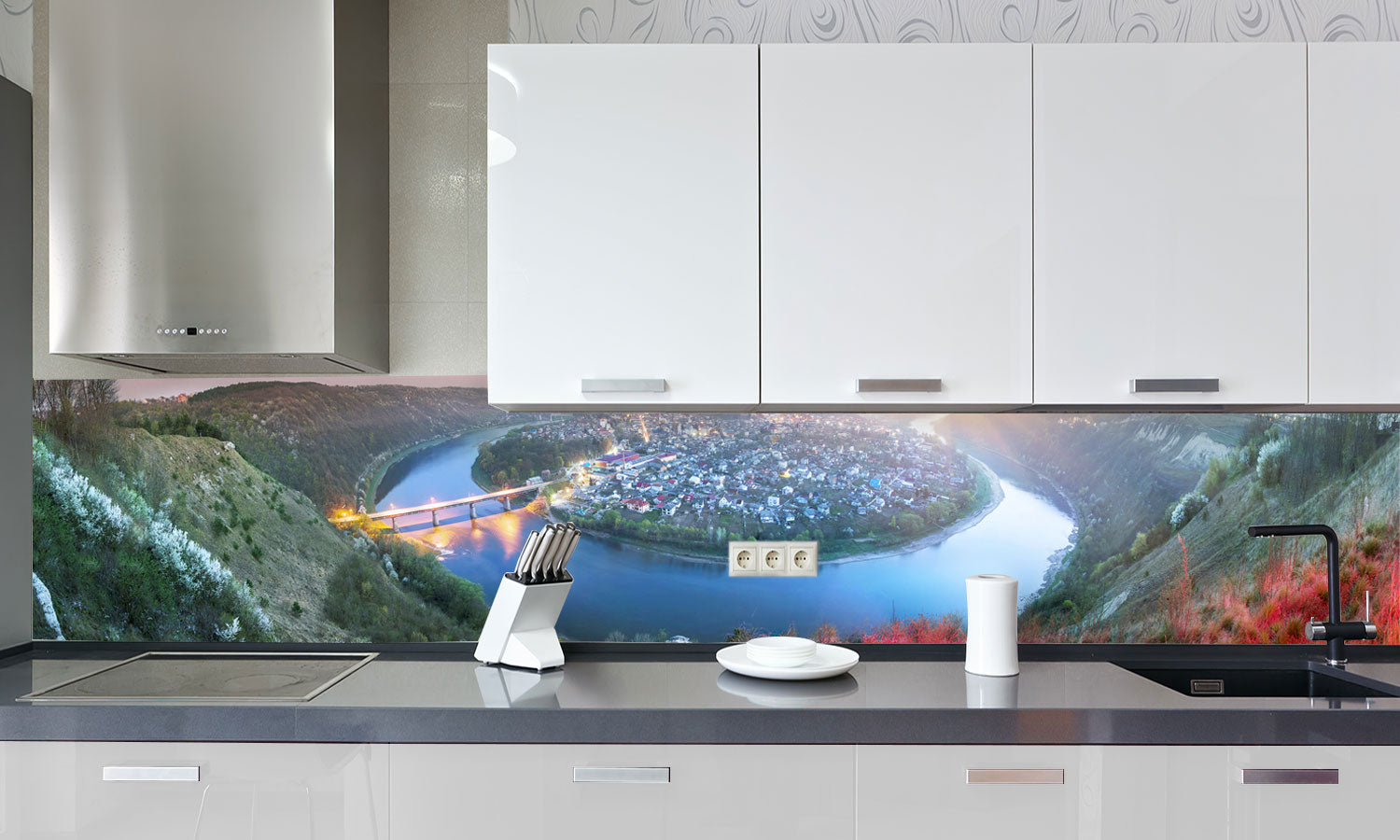 Kuhinjski paneli Dniester River - Stekleni / PVC plošče / Pleksi steklo - s tiskom za kuhinjo, Stenske obloge PKU0268 - Life-decor.si